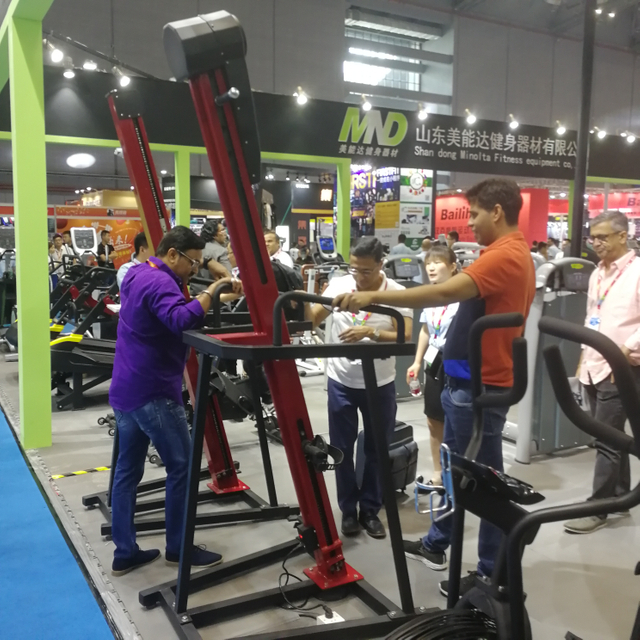 MND-W200 Motorized Vertical Climbing Machine | Electric Chain Driven Climber | MND FITNESS